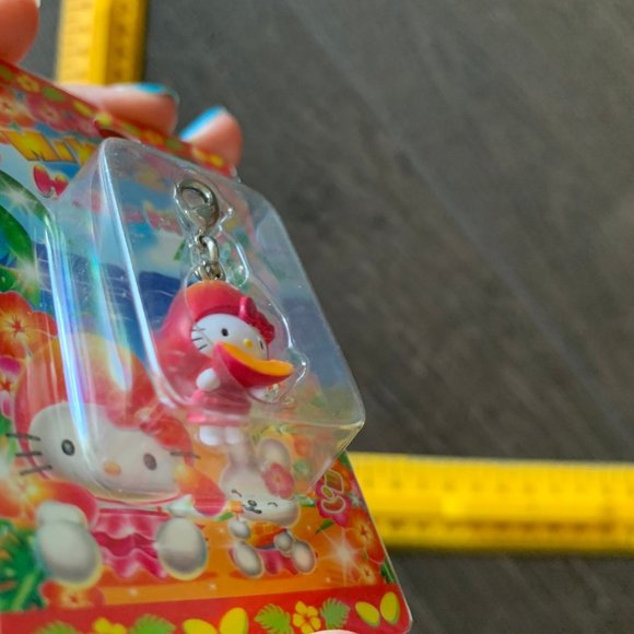 2005 HELLO KITTY MANGO CHARM - Picture 6 of 7